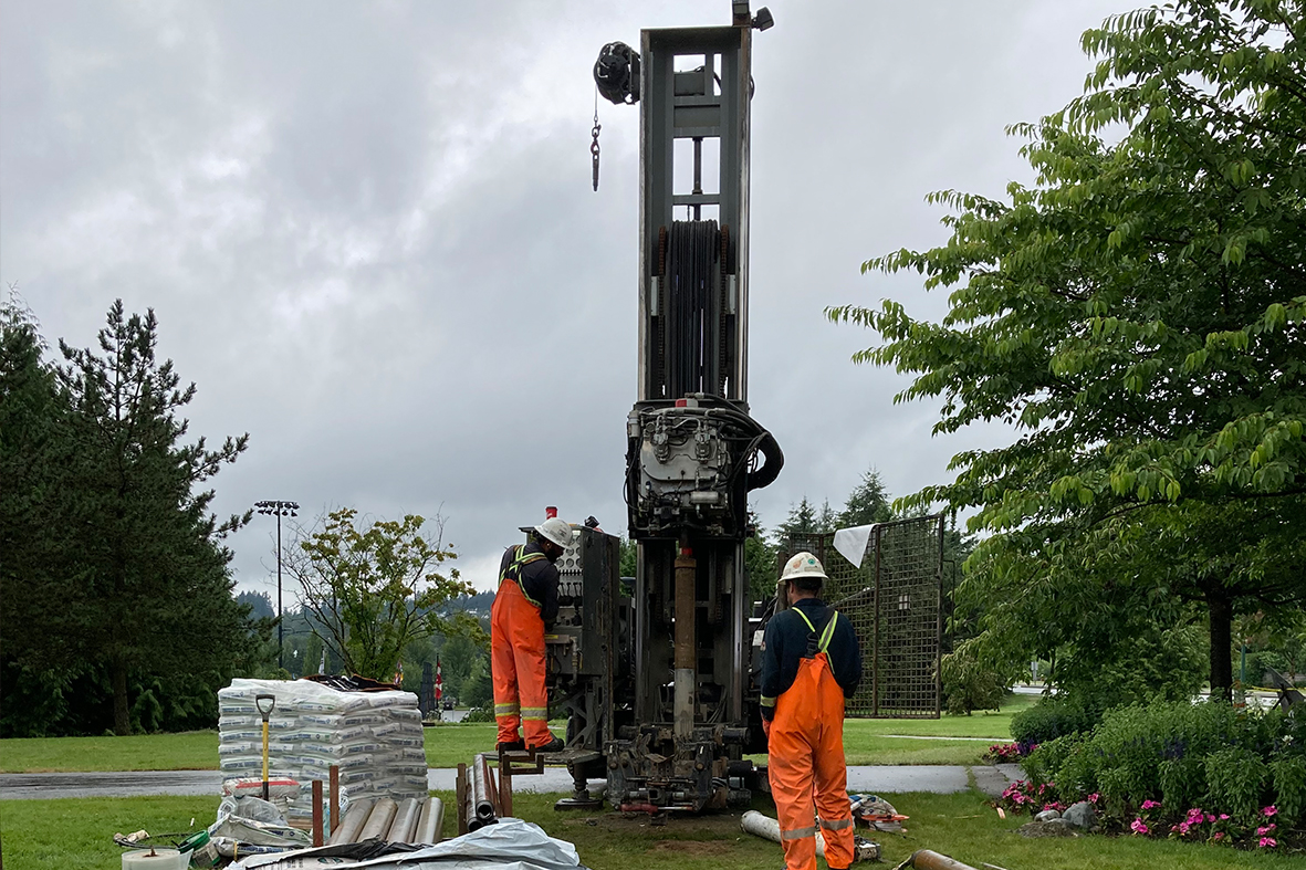 Compact Crawler Sonic Drill.jpg Compact Crawler Sonic Drill.jpg